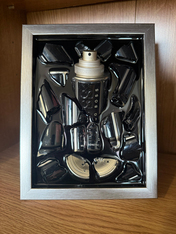 BOSS MAGNETIC Aftershave Frame Resin Art