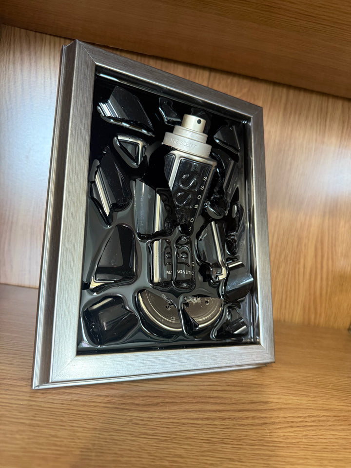 BOSS MAGNETIC Aftershave Frame Resin Art