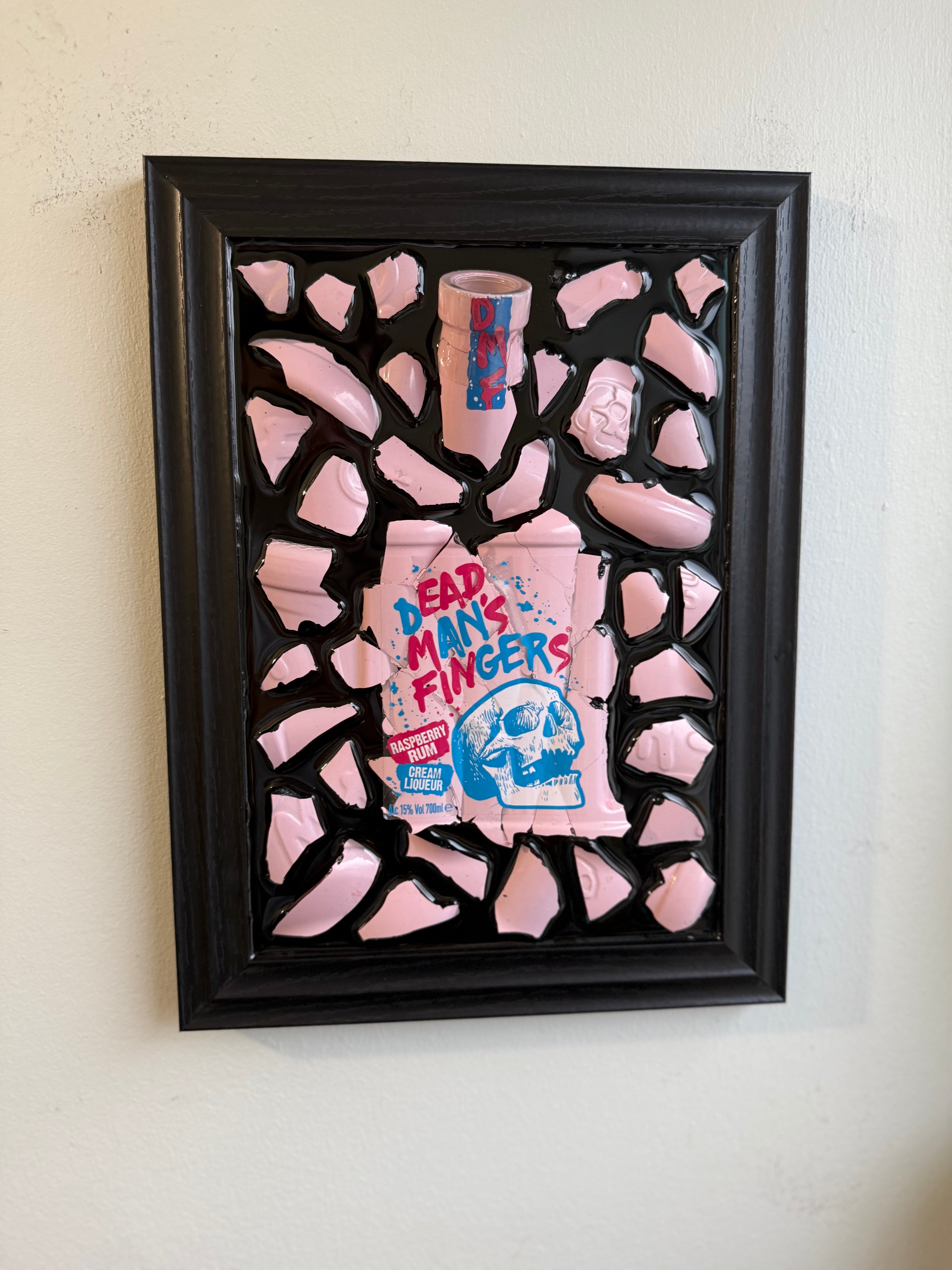 DMF DEAD MAN'S FINGERS LIQUOR RUM Standard frame Resin Art