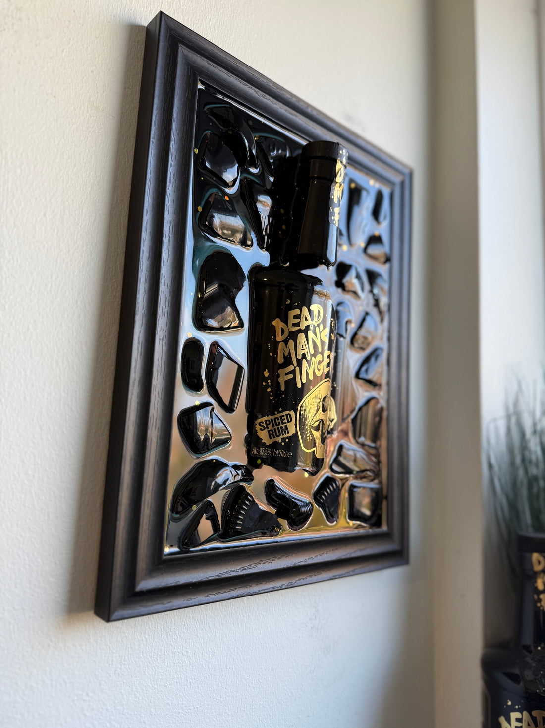 DMF SPICED RUM Standard frame Resin Art