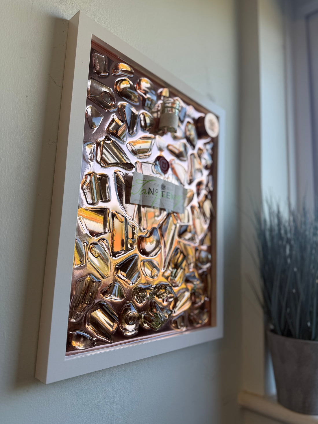N° TEN TANQUERAY Large White Frame Resin Art